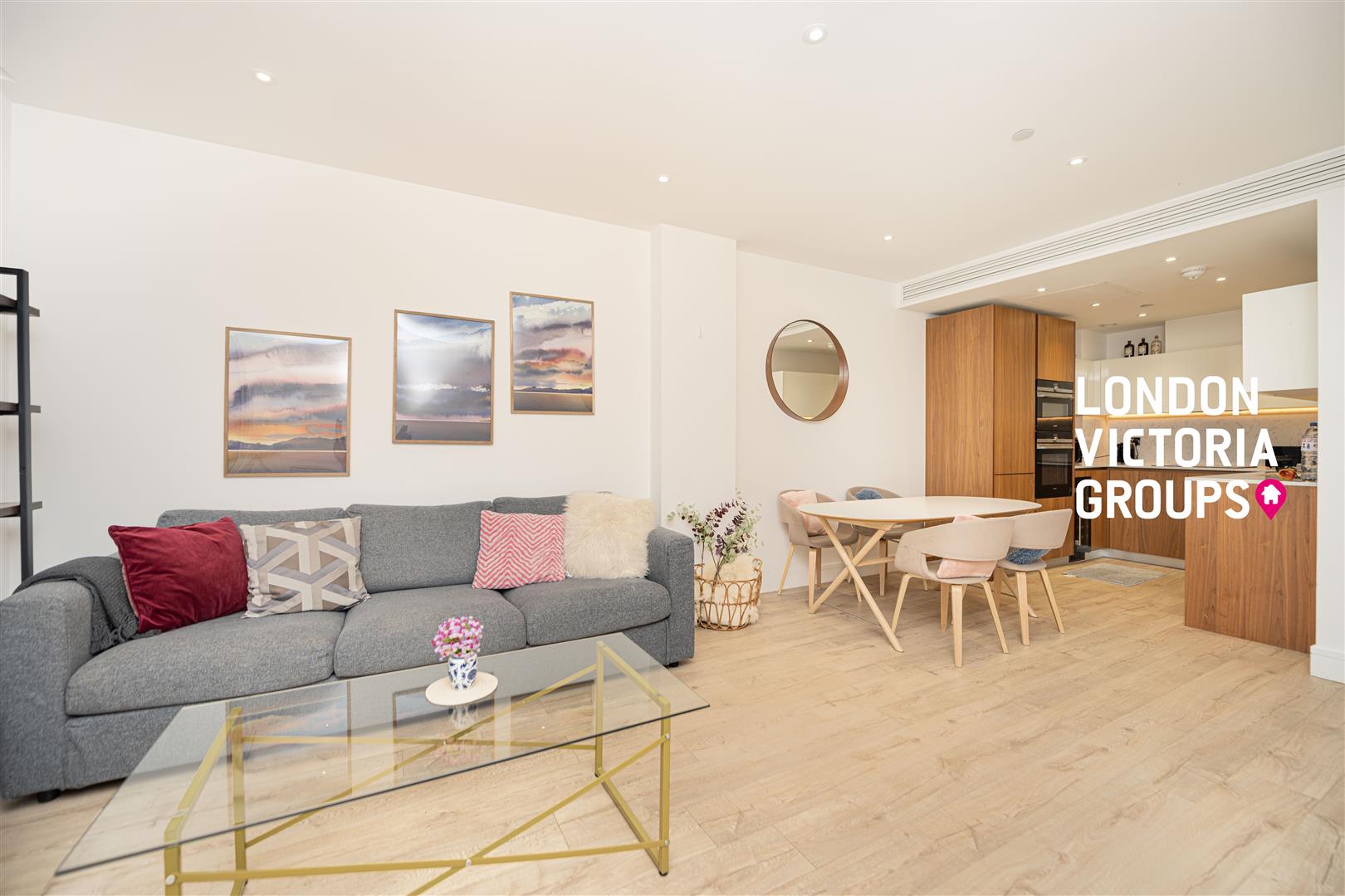 2 bed property in Neroli House, 14 Piazza Walk, London